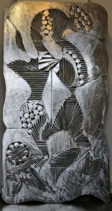 La terra dei numi, 2011 - piano per tavolo in ferro lucidato e laccato - cm 200x110, foto fornita da Marianna Accerboni